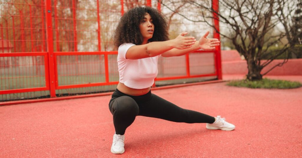 エクササイズをする女性